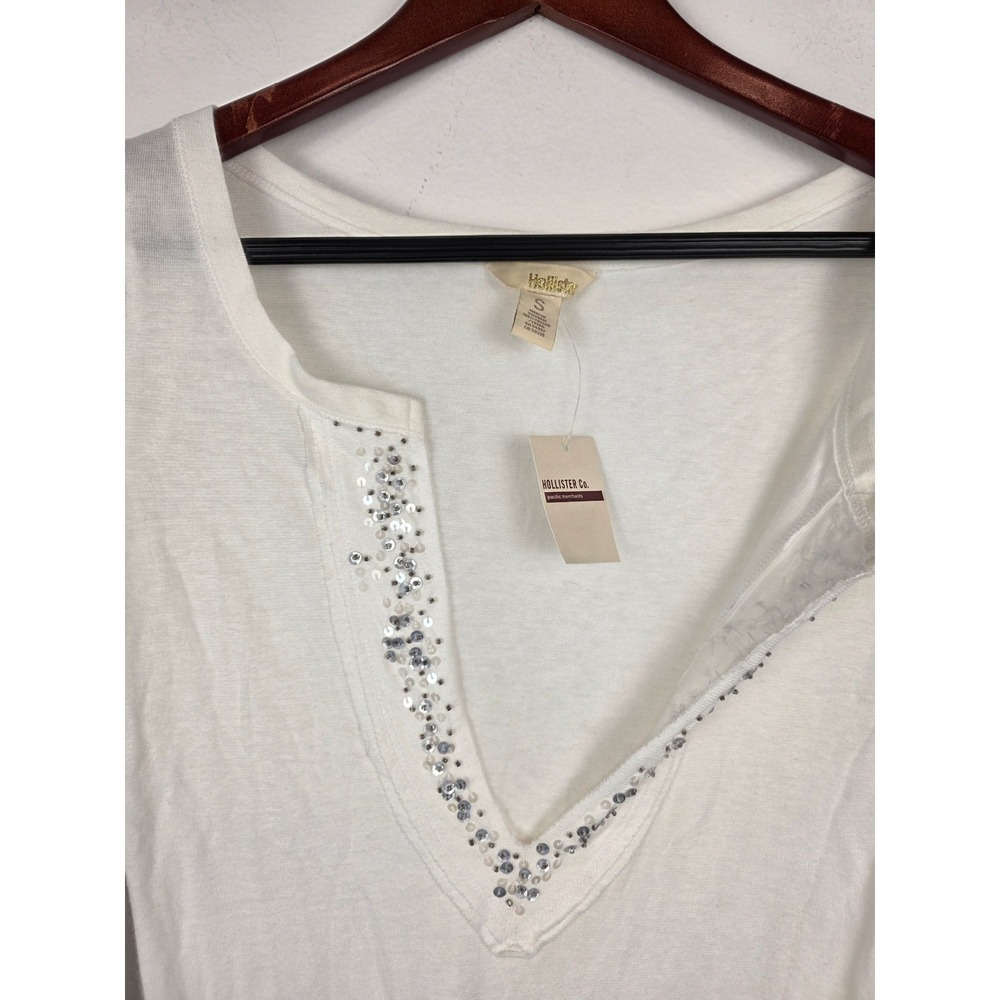 Hollister Co. NWT‎ Vintage Y2K Womens White 3/4 Sleeve V Neck Sequins Size Small - Picture 3 of 8